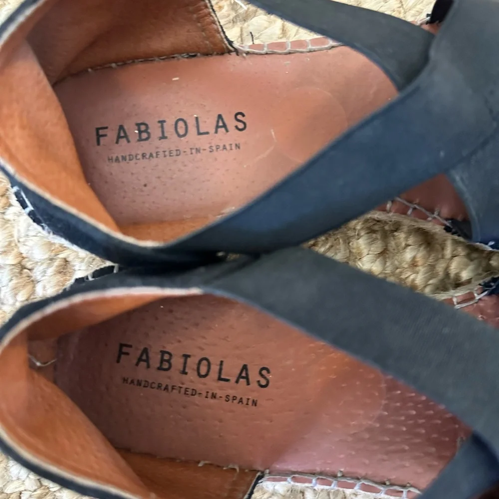 Fabiolas size 40 9-9.5 Black Suede Closed Toe Cross Espadrille Sandals SPAIN